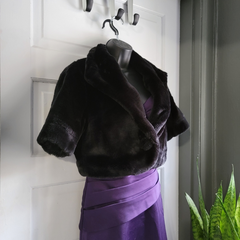 Black faux fur 3/4 jacket forever 21